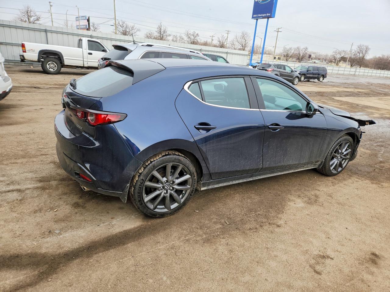2024 Mazda 3 Preferred - Фото 3