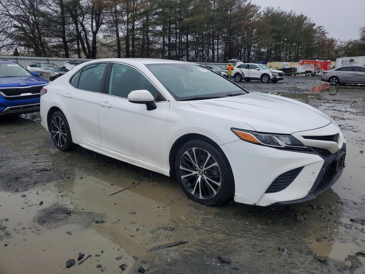 2019 Toyota Camry L - Фото 4