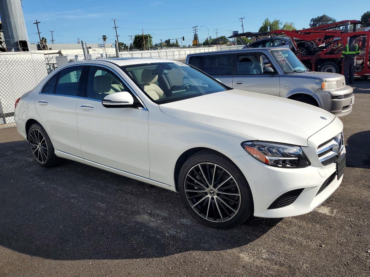2021 Mercedes-Benz C 300 - Image 4