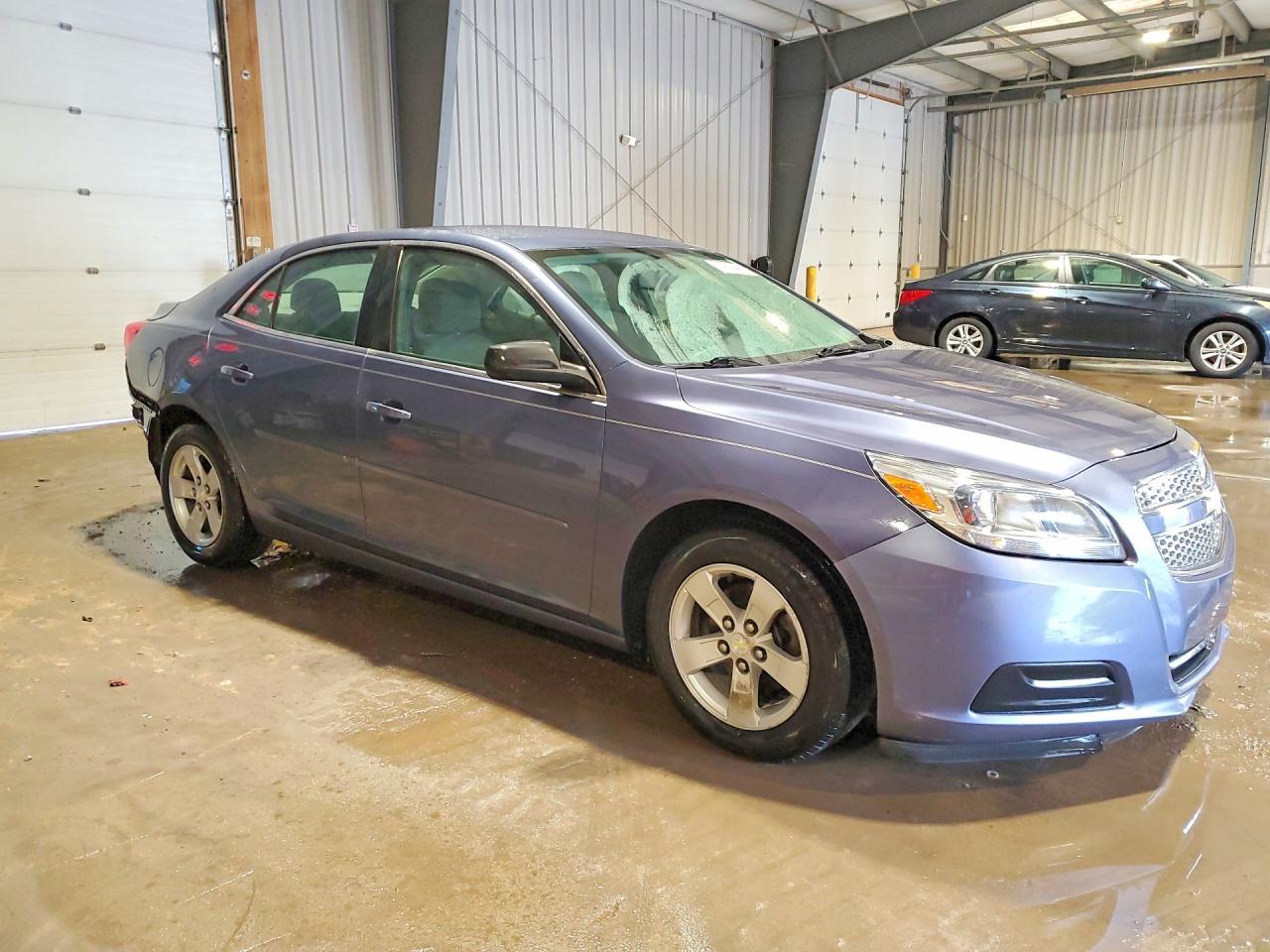 2013 Chevrolet Malibu Ls - Фото 4