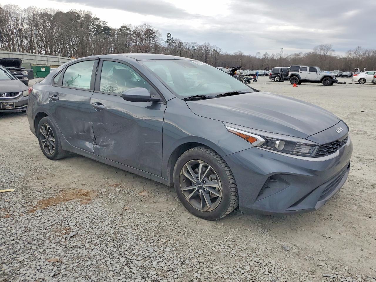 2024 Kia Forte Lx - Фото 4