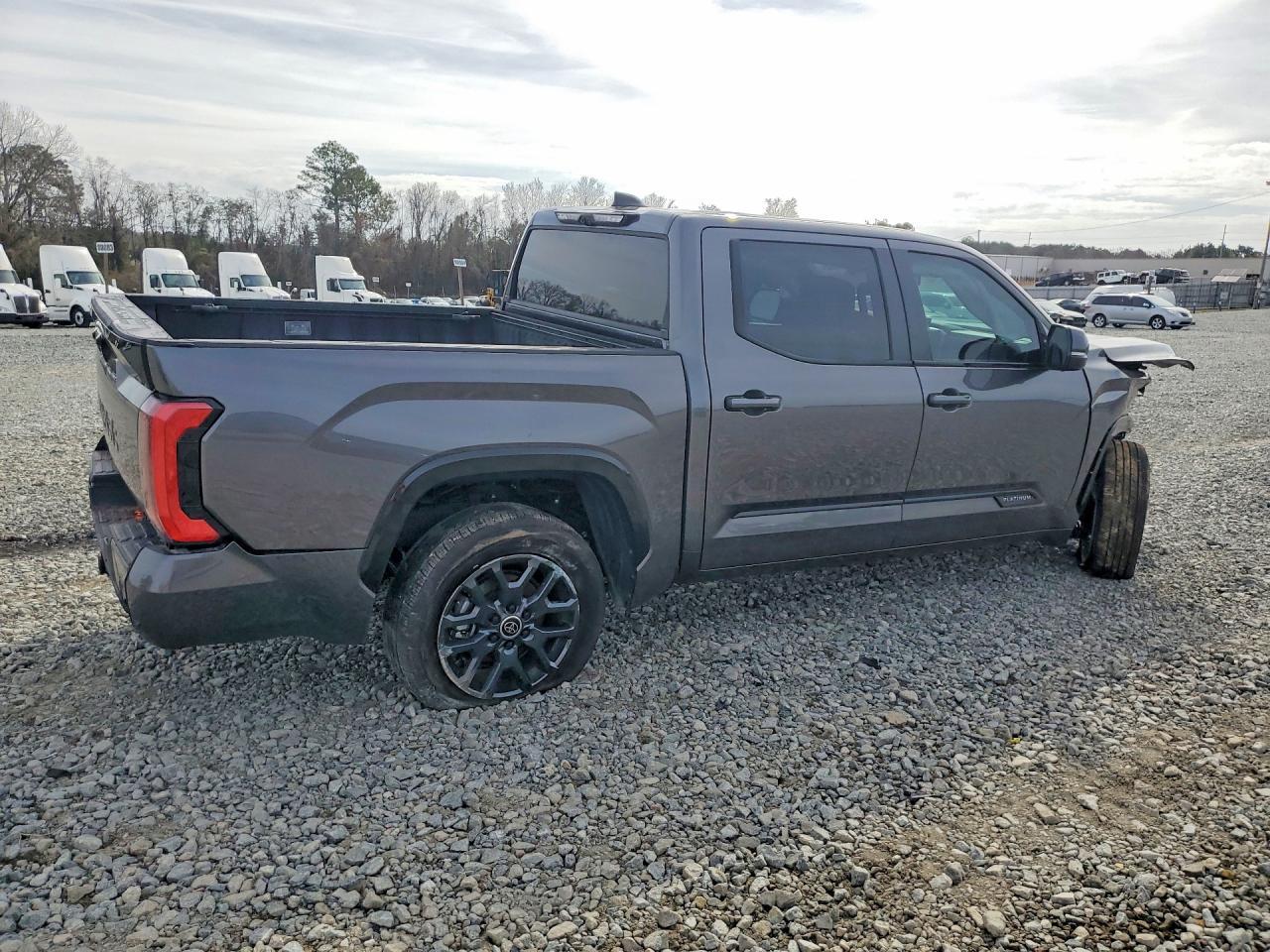 2024 Toyota Tundra Platinum - Image 3