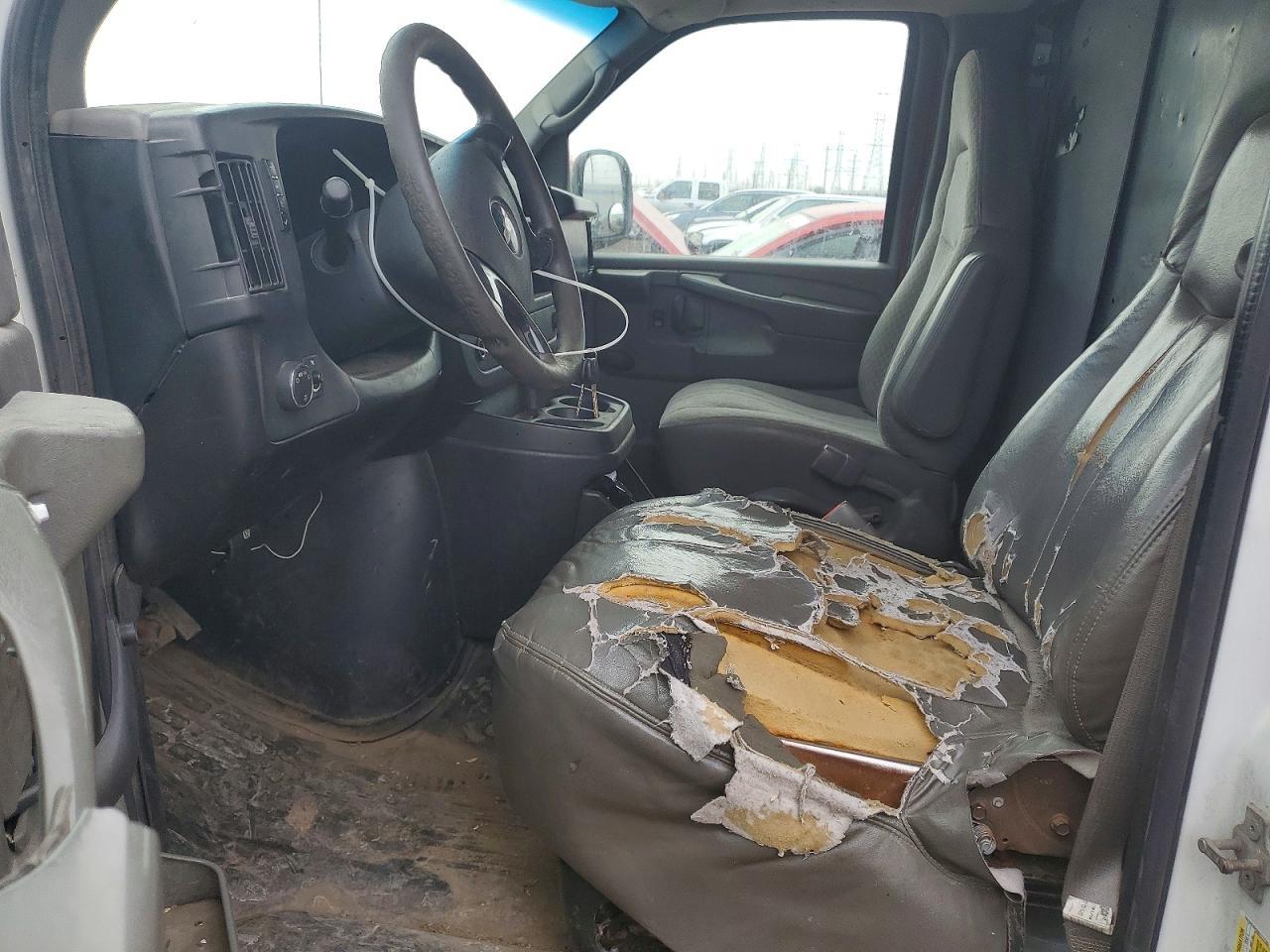 2008 Chev Express G1500 - Image 7