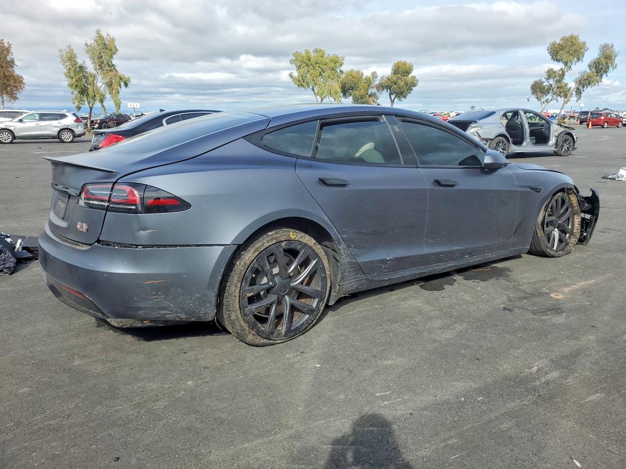 2023 Tesla Model S - Image 3