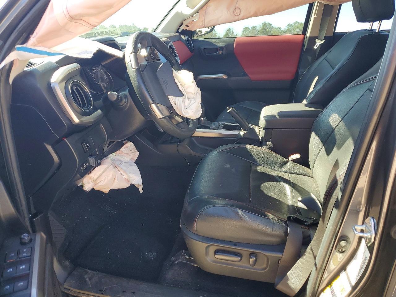 2023 Toyota Tacoma Double Cab - Image 7