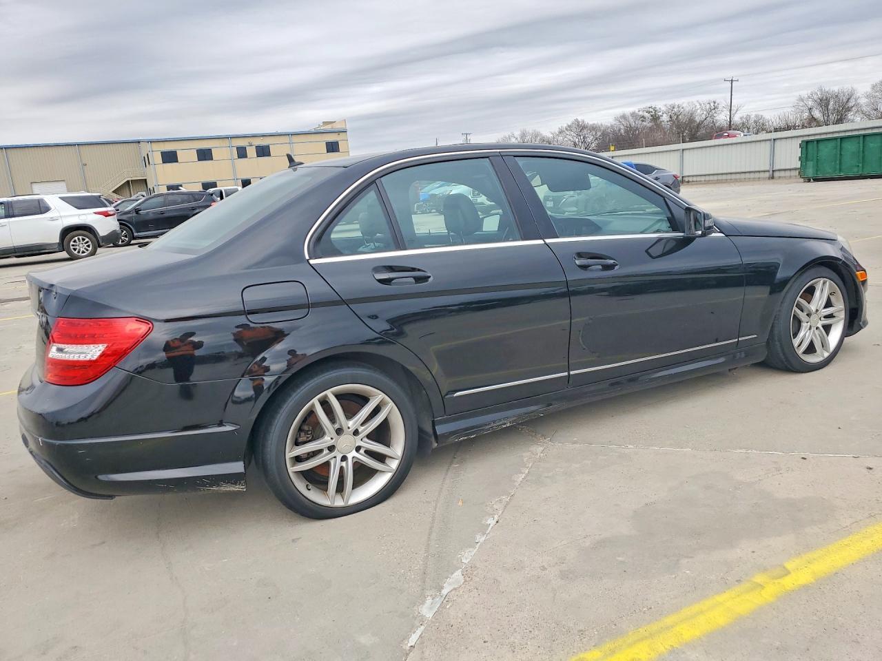 2013 Mercedes-Benz C 250 - Image 3