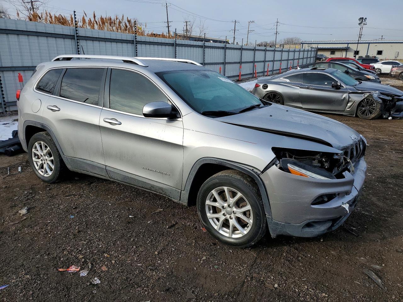 2015 Jeep Cherokee Latitude - Фото 4