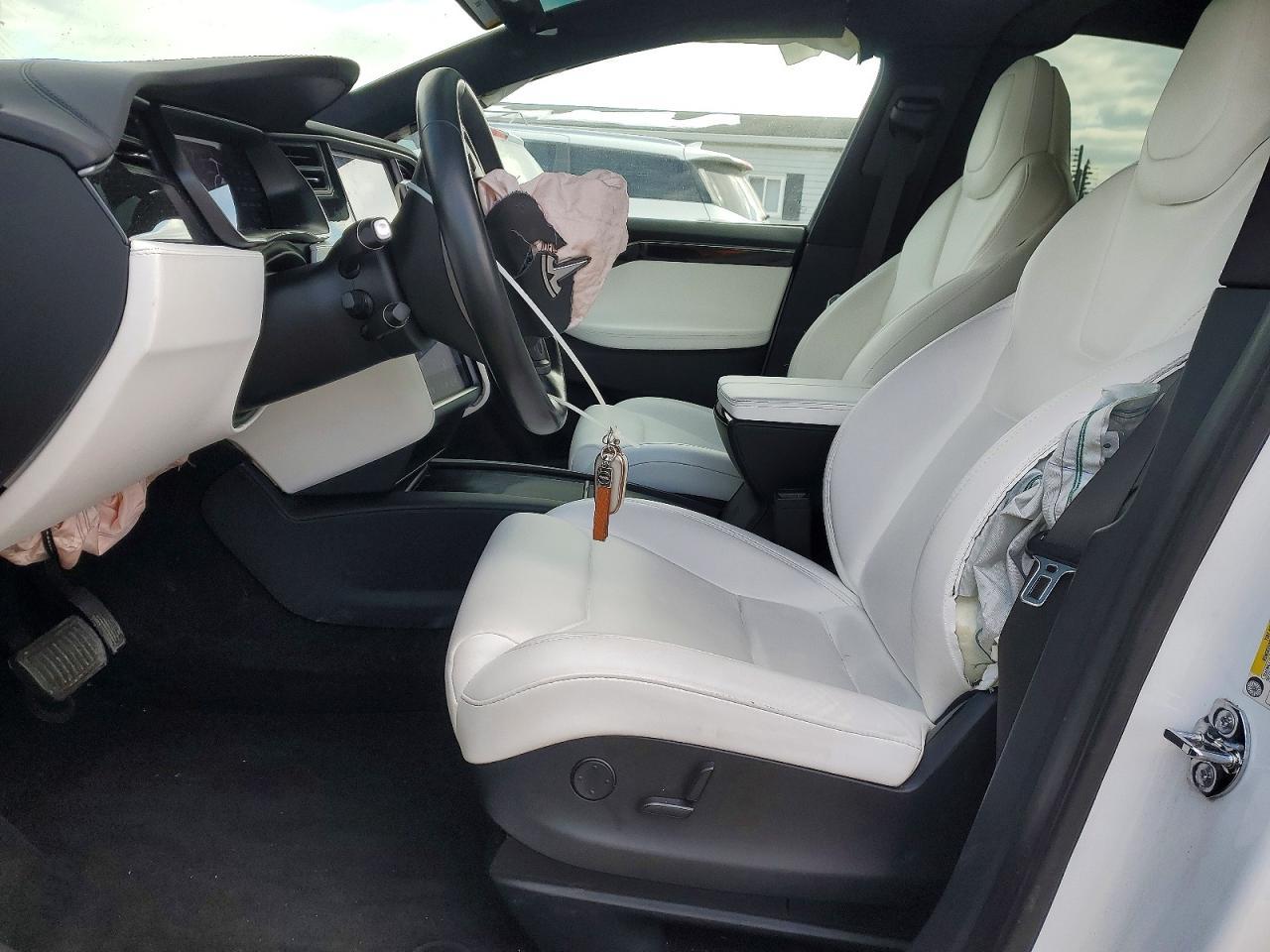 2019 Tesla Model X - Фото 7