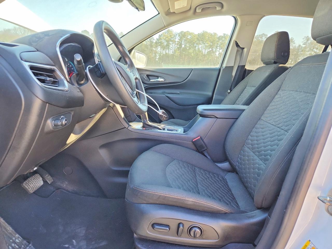 2020 Chevrolet Equinox L - Фото 7