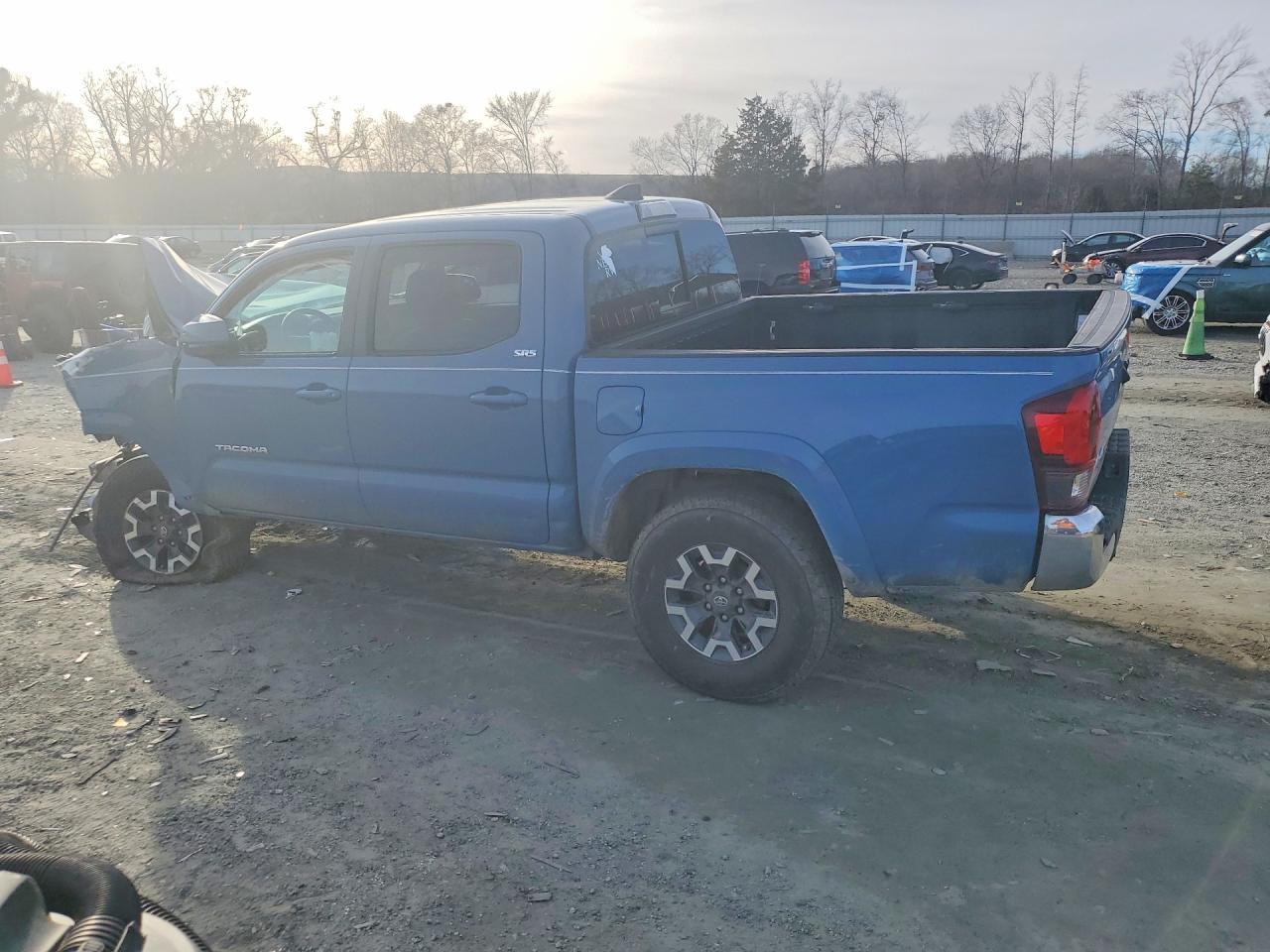 2019 Toyota Tacoma Double Cab - Image 2