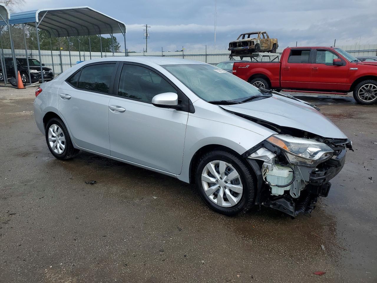 2014 Toyota Corolla Le - Image 4