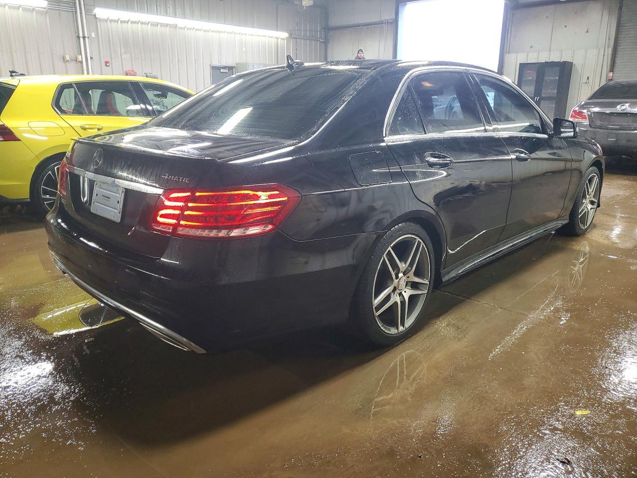 2015 Mercedes-Benz E 350 4Matic - Фото 3