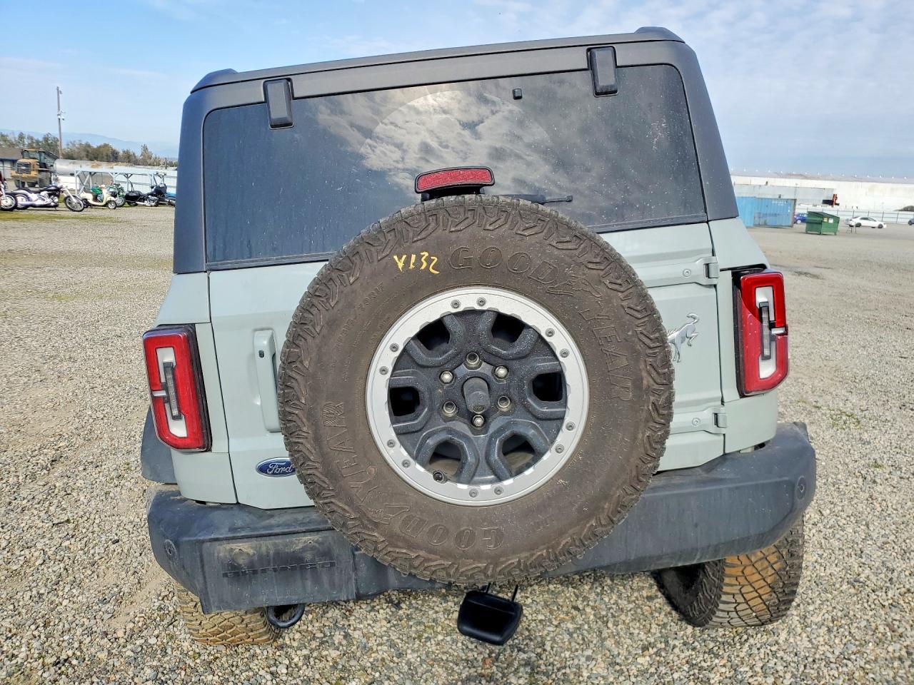 2023 Ford Bronco Base - Фото 6