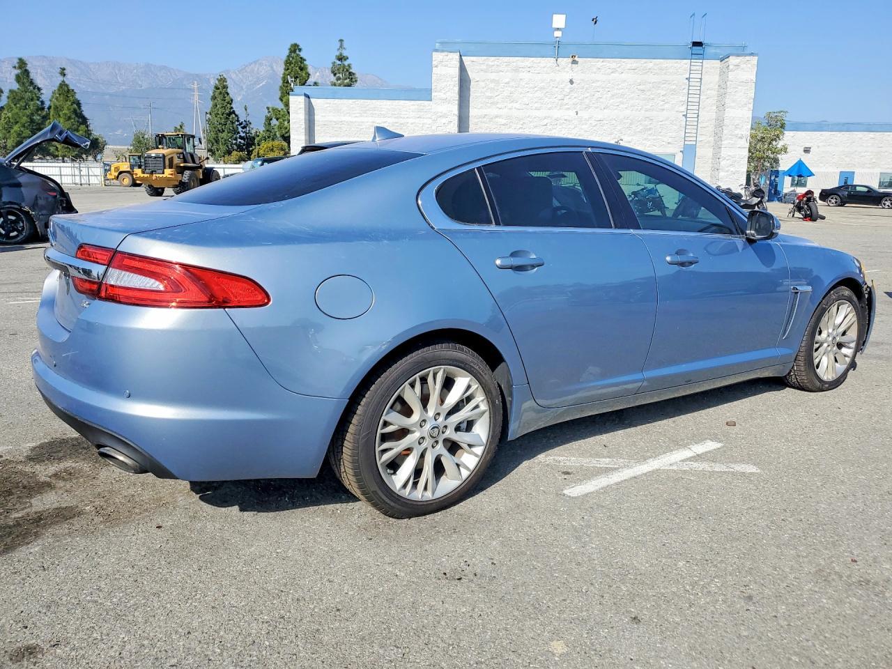 2013 Jaguar Xf - Фото 3