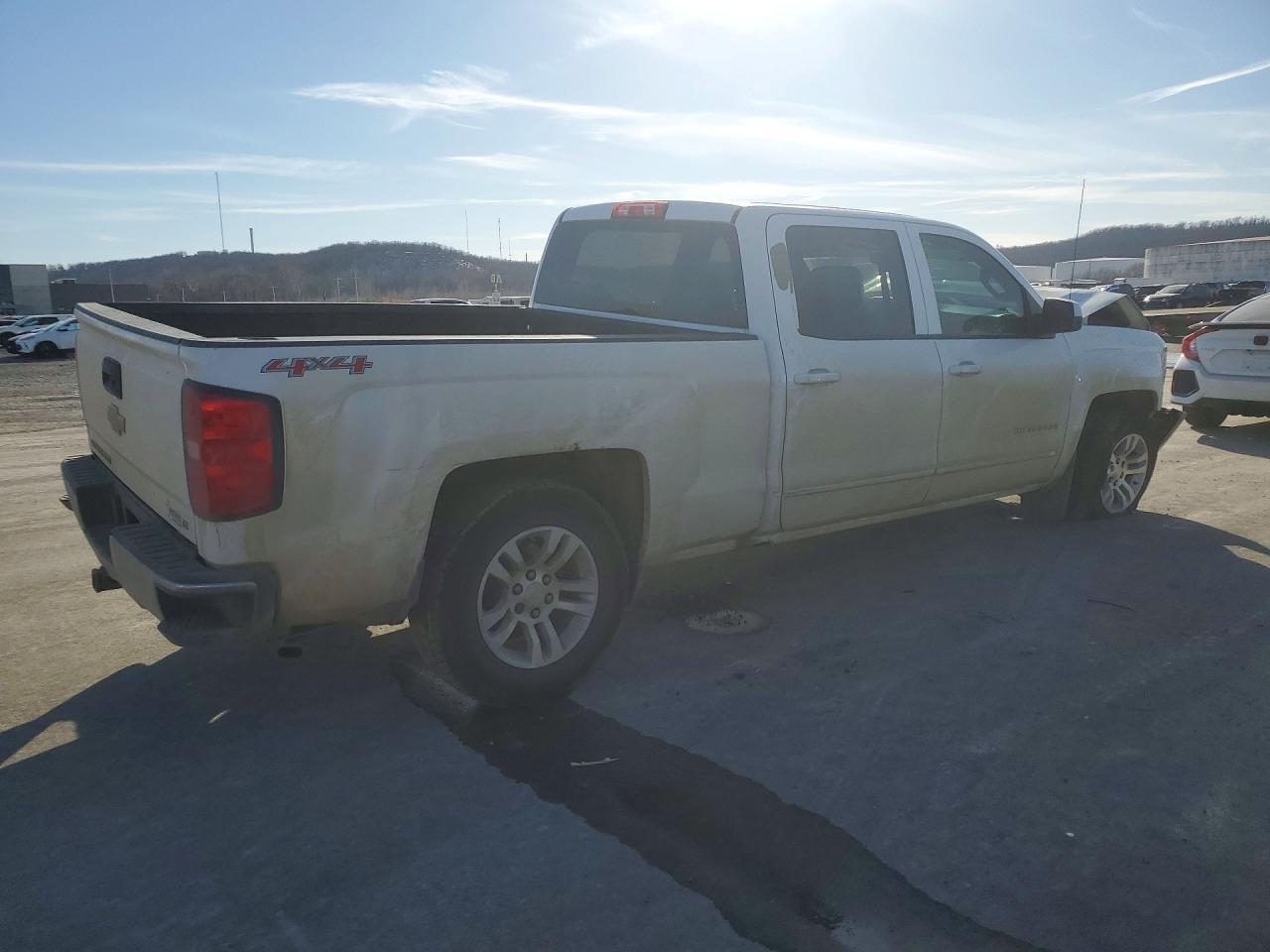 2017 Chevrolet Silverado K1500 Lt - Image 3