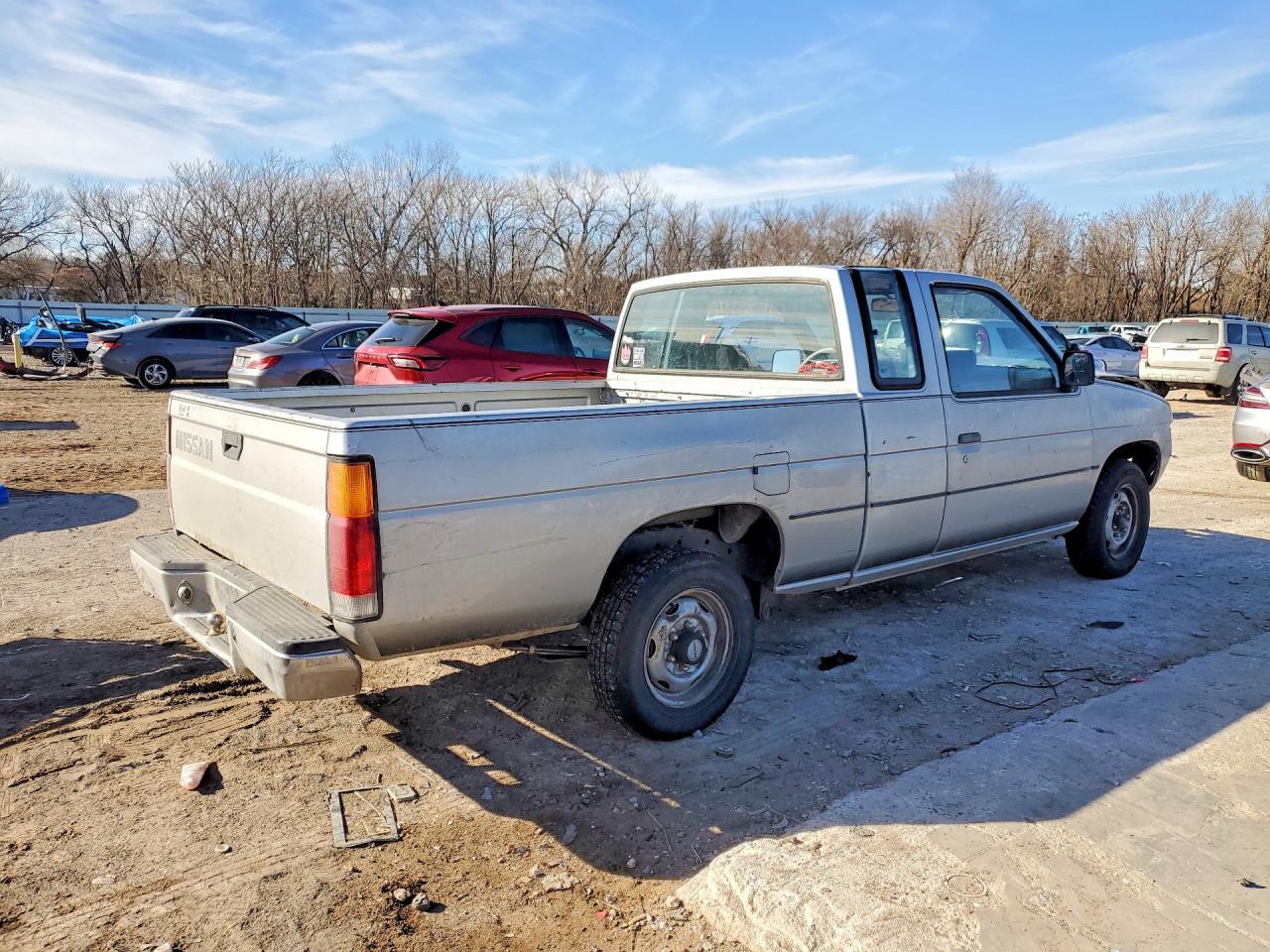 1986 Nissan D21 King Cab - Image 3