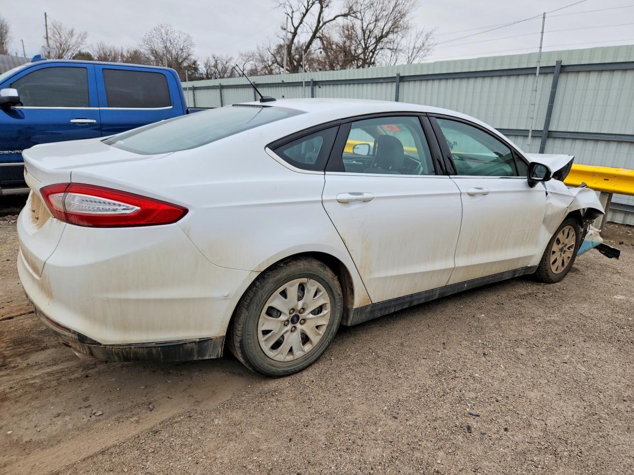 2014 Ford Fusion S - Фото 3