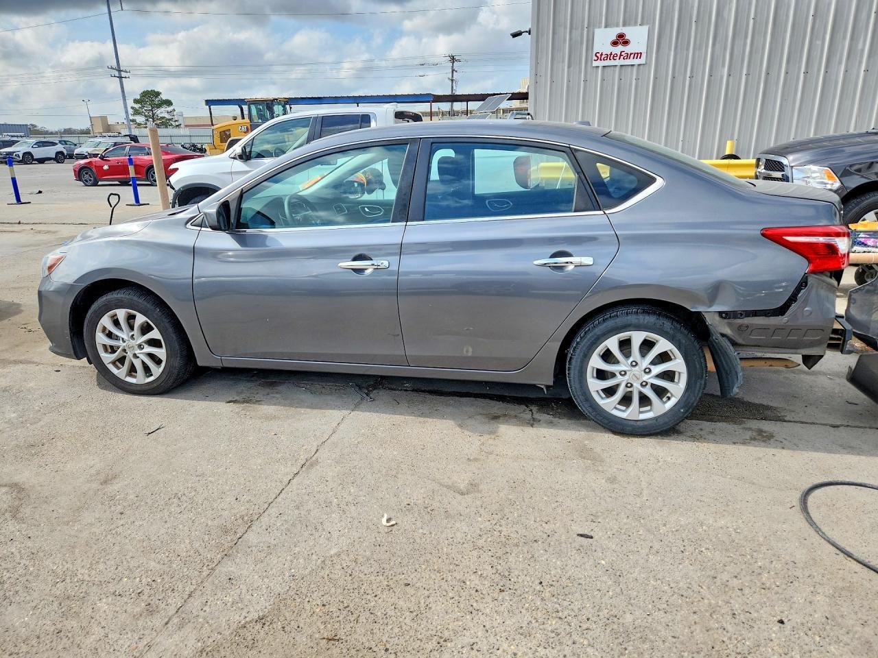 2018 Nissan Sentra Sv - Image 2