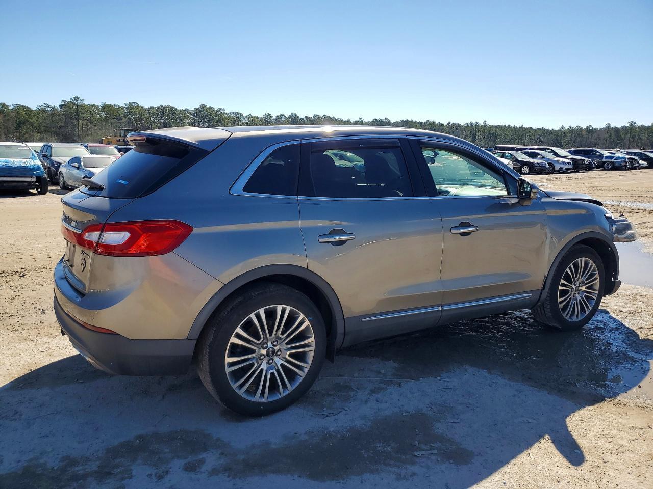 2016 Lincoln Mkx Reserve - Image 3