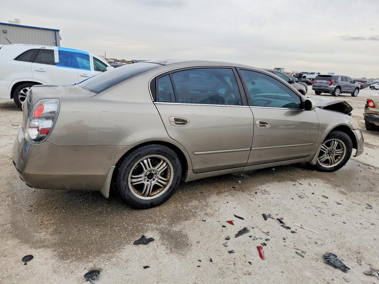 2005 Nissan Altima 2.5 - Фото 3
