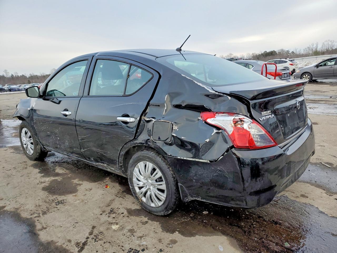 2016 Nissan Versa S - Image 2