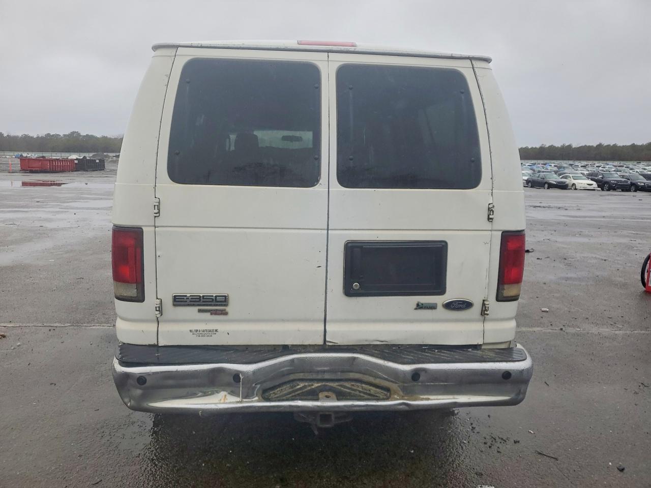 2011 Ford Econoline E350 Super Duty Wagon - Фото 6