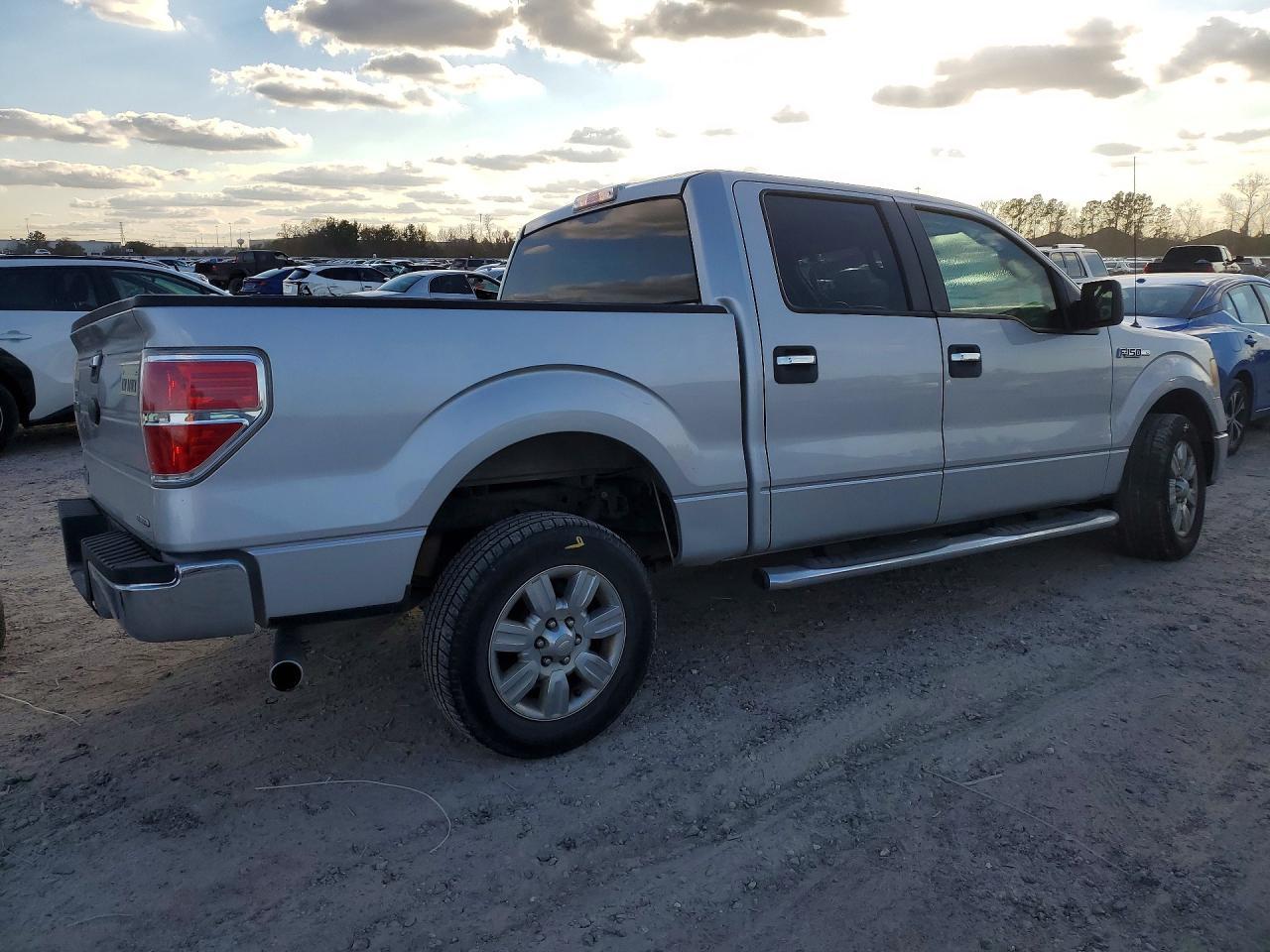 2011 Ford F150 Supercrew - Фото 3