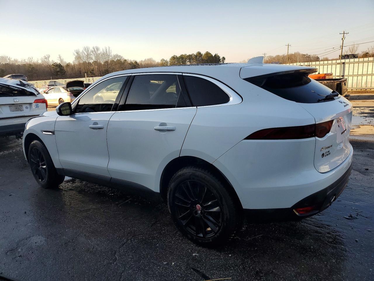 2019 Jaguar F-Pace Prestige - Image 2