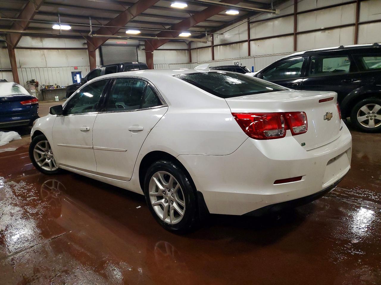 2015 Chevrolet Malibu 1Lt - Фото 2
