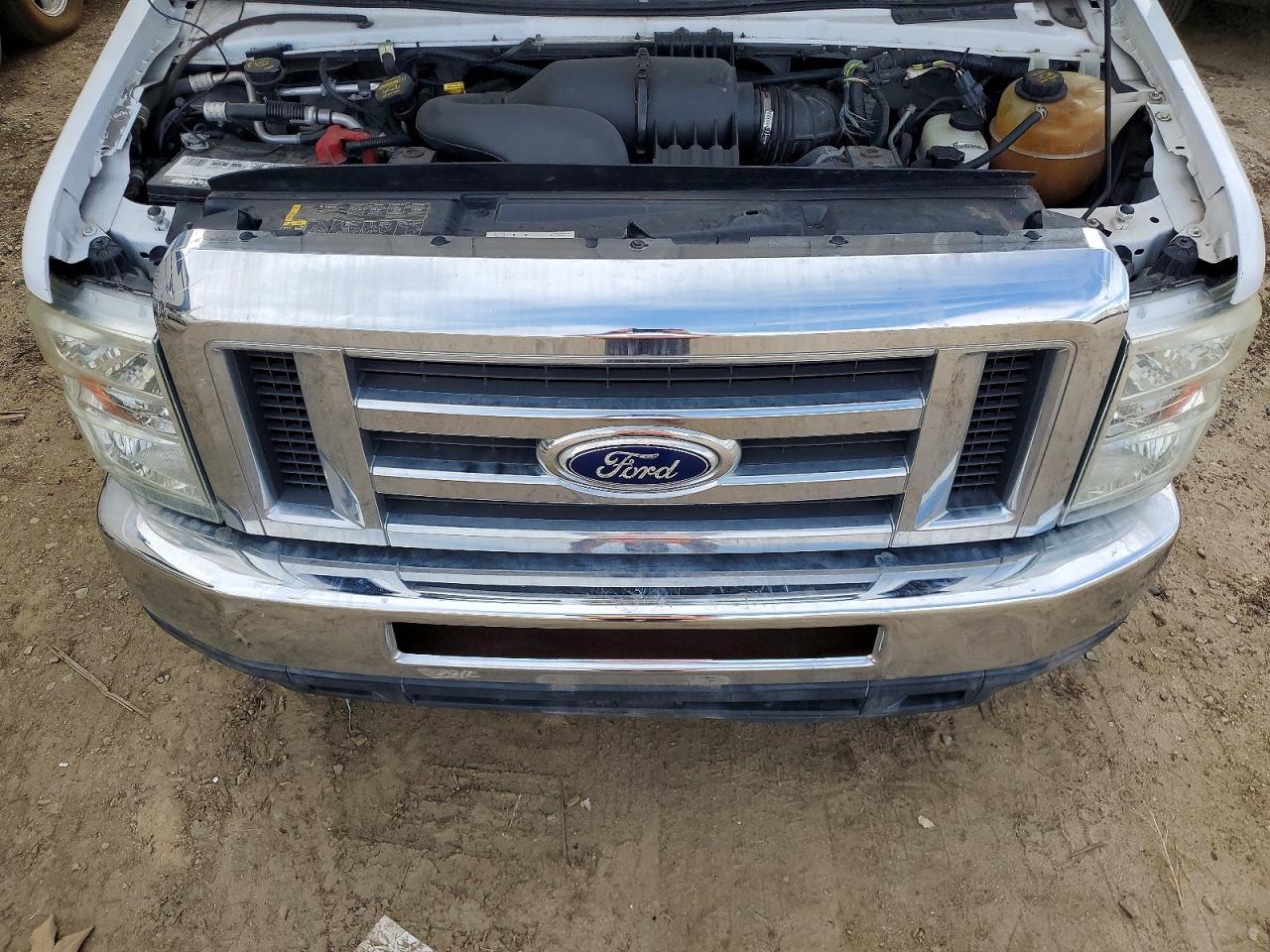 2015 Ford Econoline - Фото 7