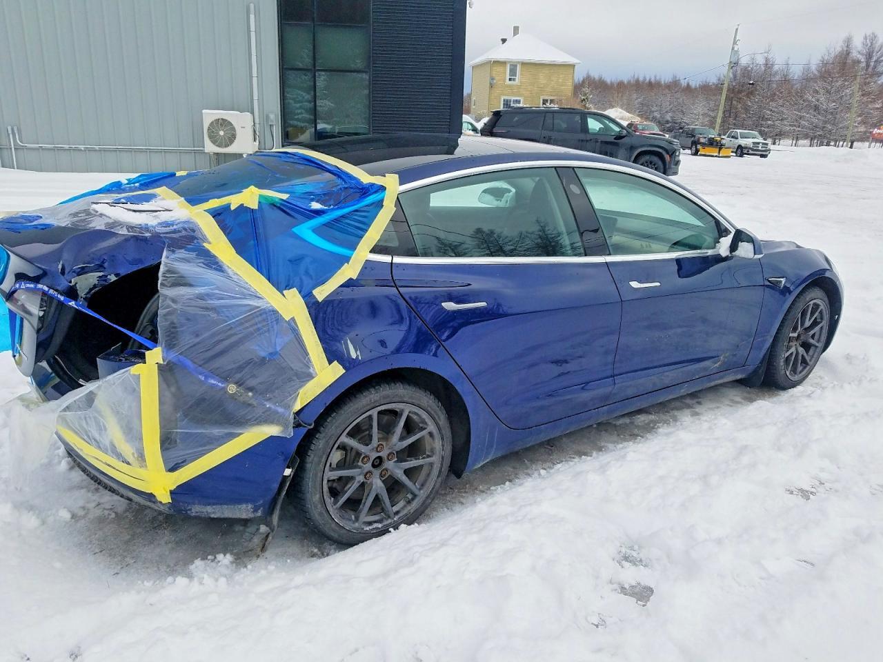 2018 Tesla Model 3 - Image 3