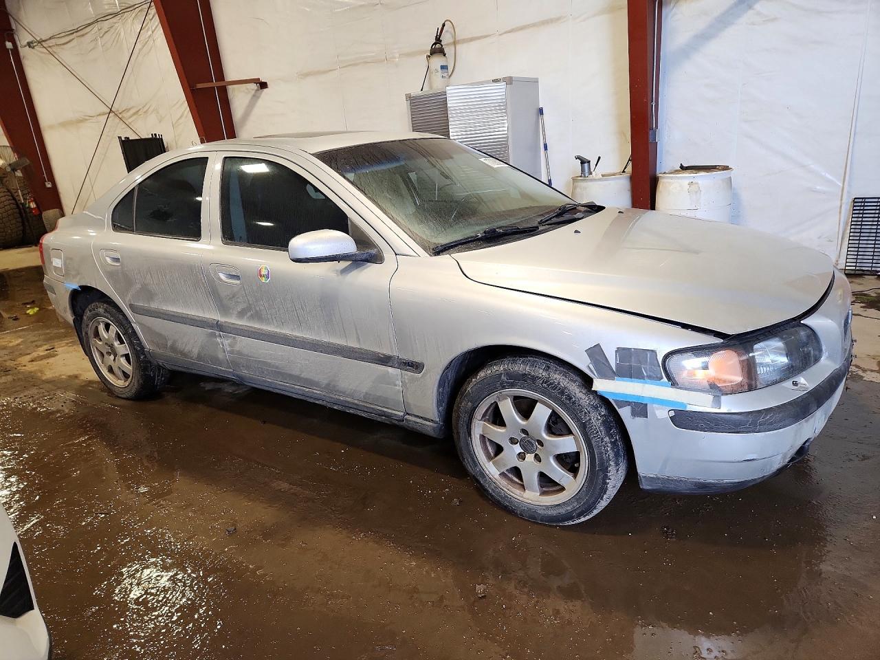 2004 Volvo S60 2.5T - Image 4