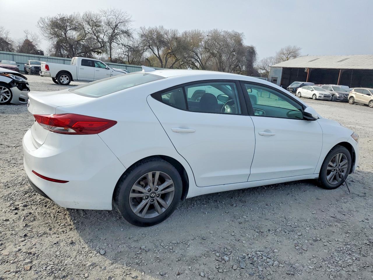 2018 Hyundai Elantra Sel - Image 3
