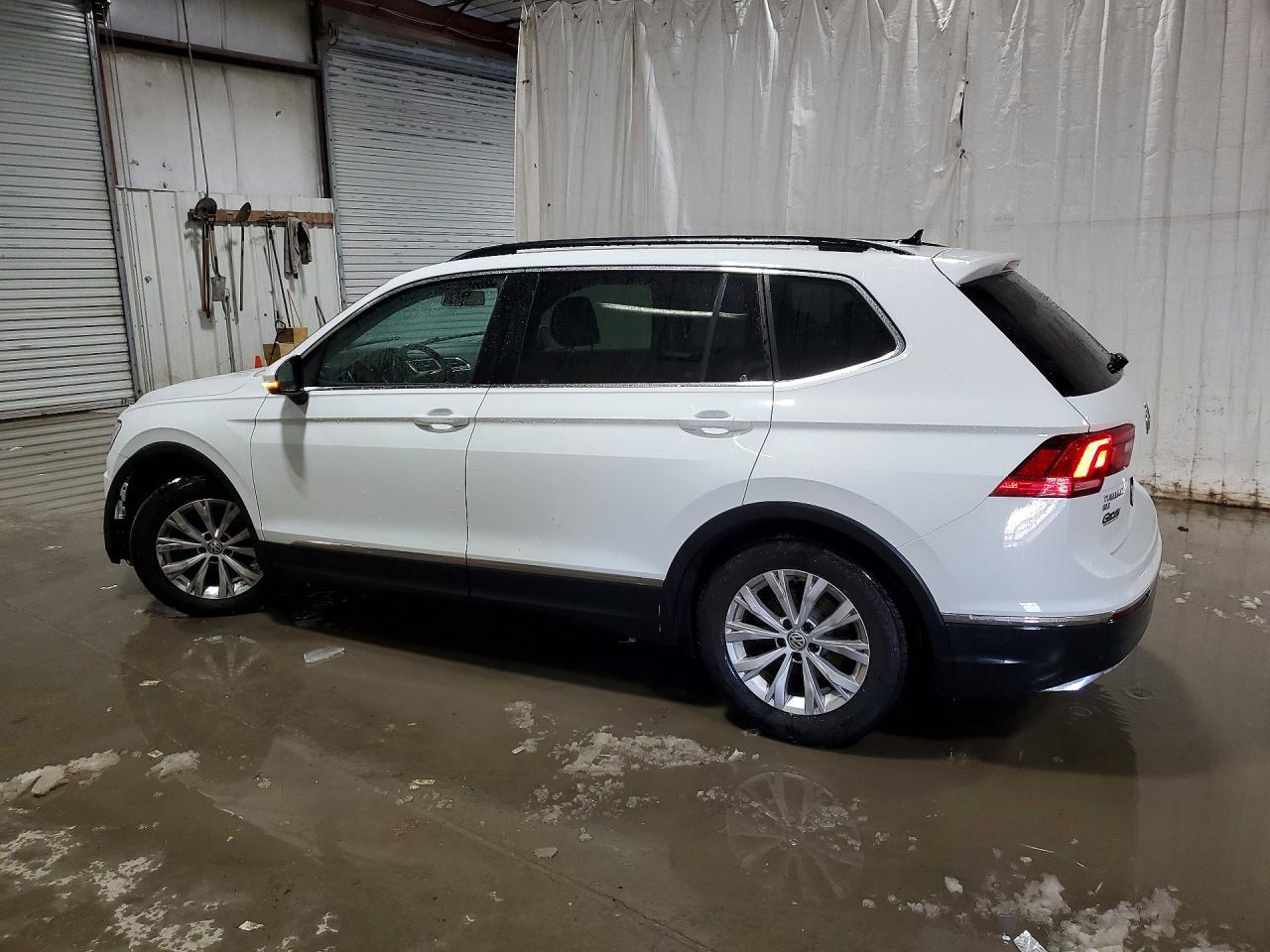 2018 Volkswagen Tiguan Se - Фото 2
