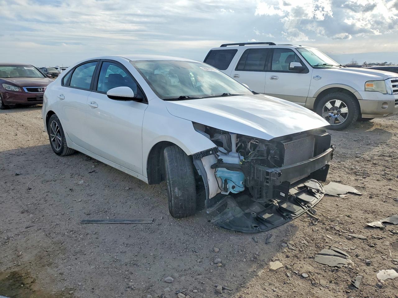2024 Kia Forte Lx - Image 4