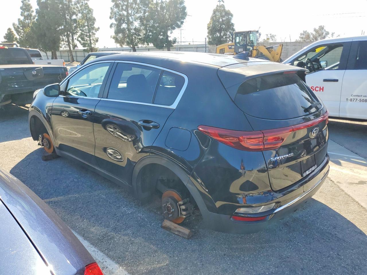 2022 Kia Sportage Lx - Image 2