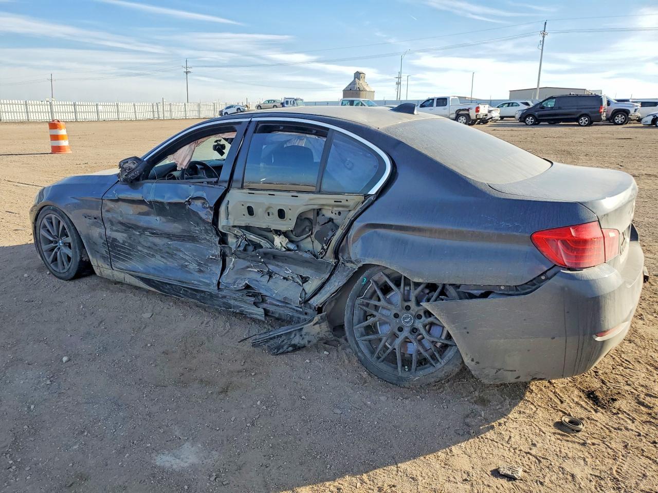 2016 BMW 535 Xi - Фото 2