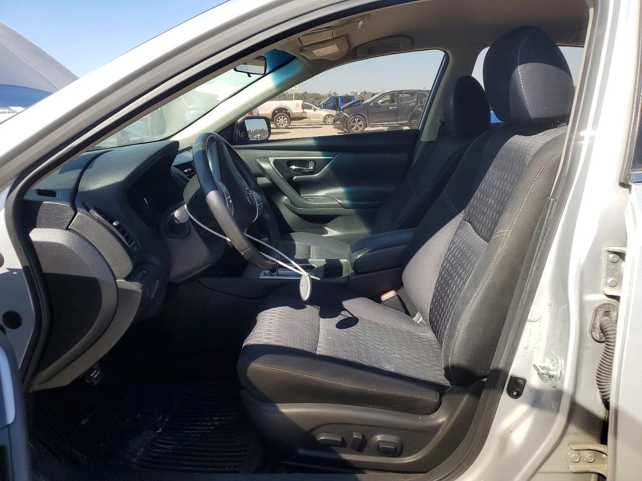 2016 Nissan Altima 2.5 - Фото 7