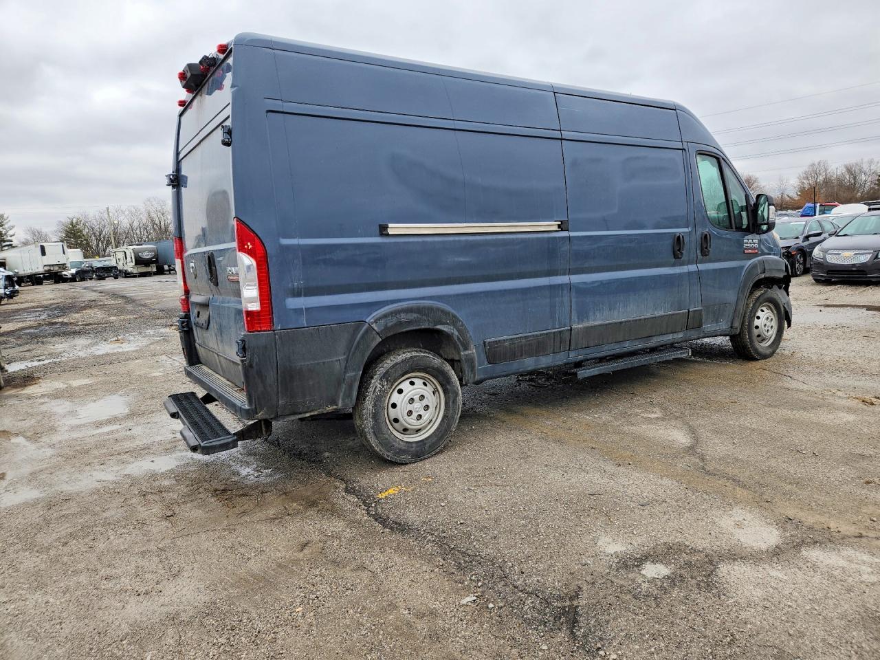 2019 Ram Promaster 2500 Delivery Van - Фото 3