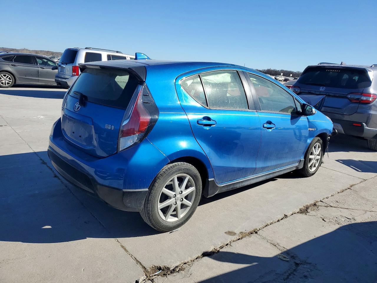 2017 Toyota Prius C - Фото 3