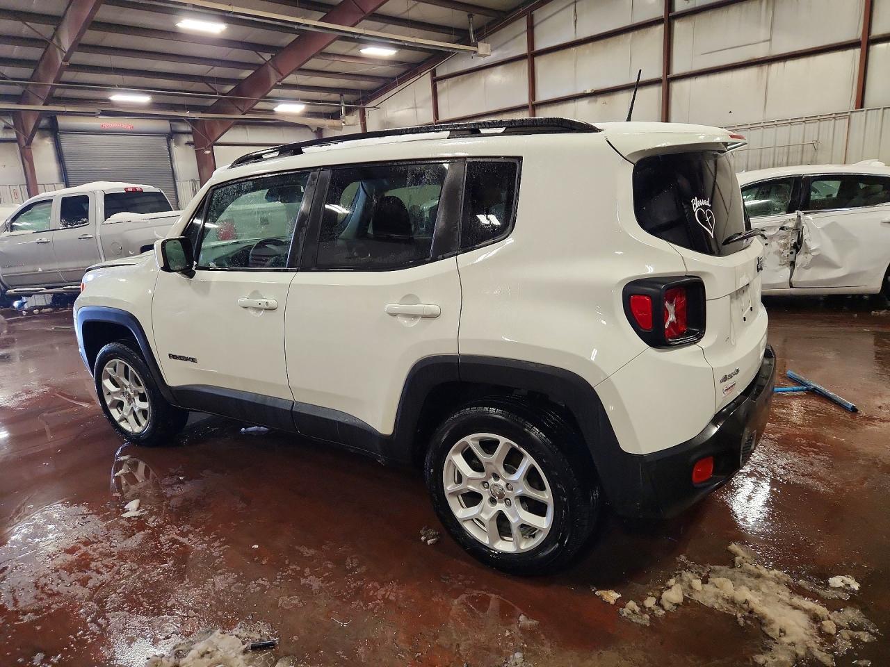 2018 Jeep Renegade Latitude - Image 2