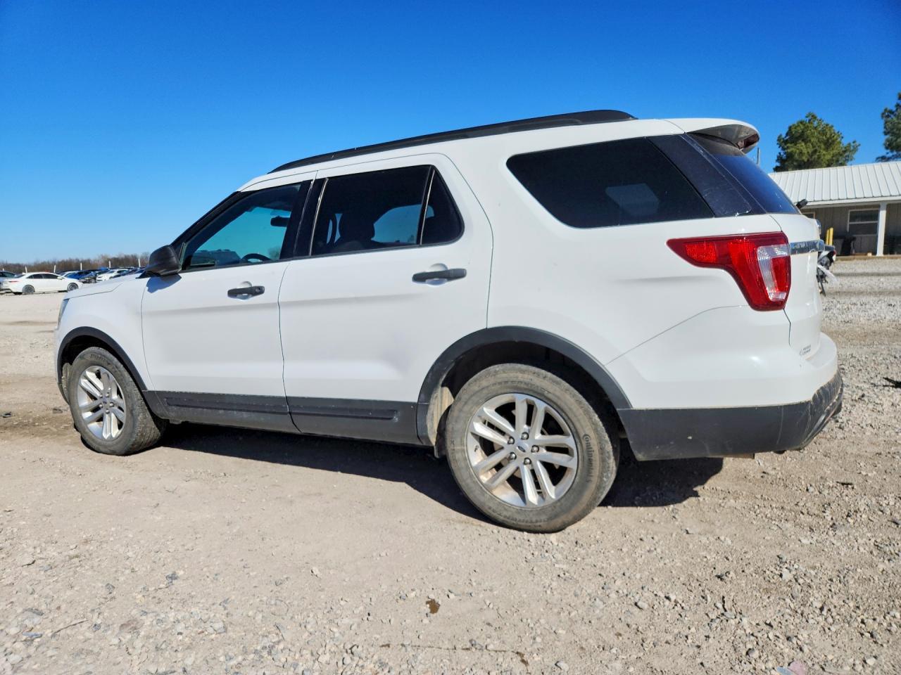 2017 Ford Explorer - Image 2
