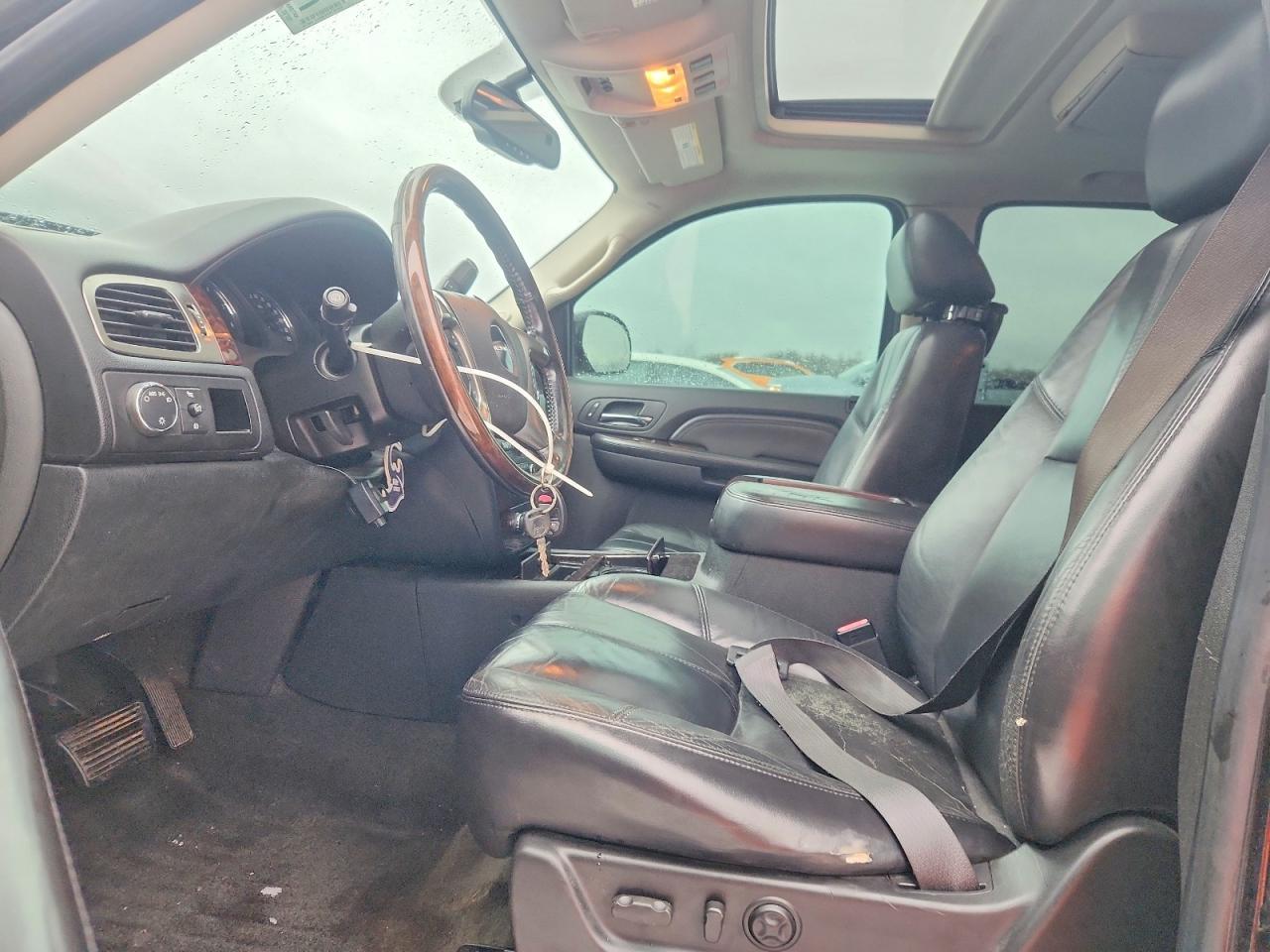 2007 GMC Yukon Denali - Image 7