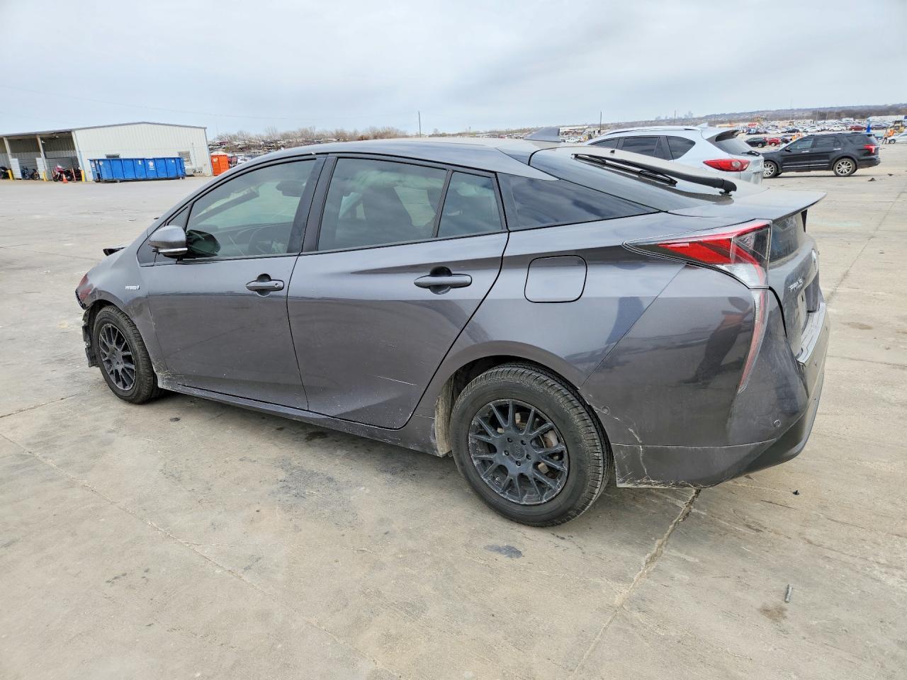 2018 Toyota Prius Two - Фото 2