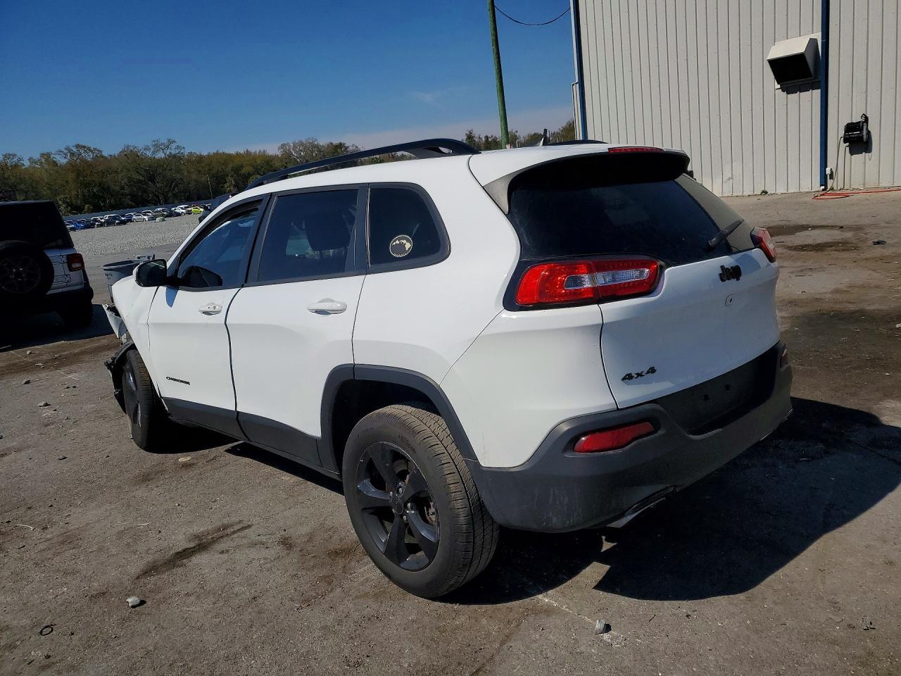 2016 Jeep Cherokee Limited - Image 2