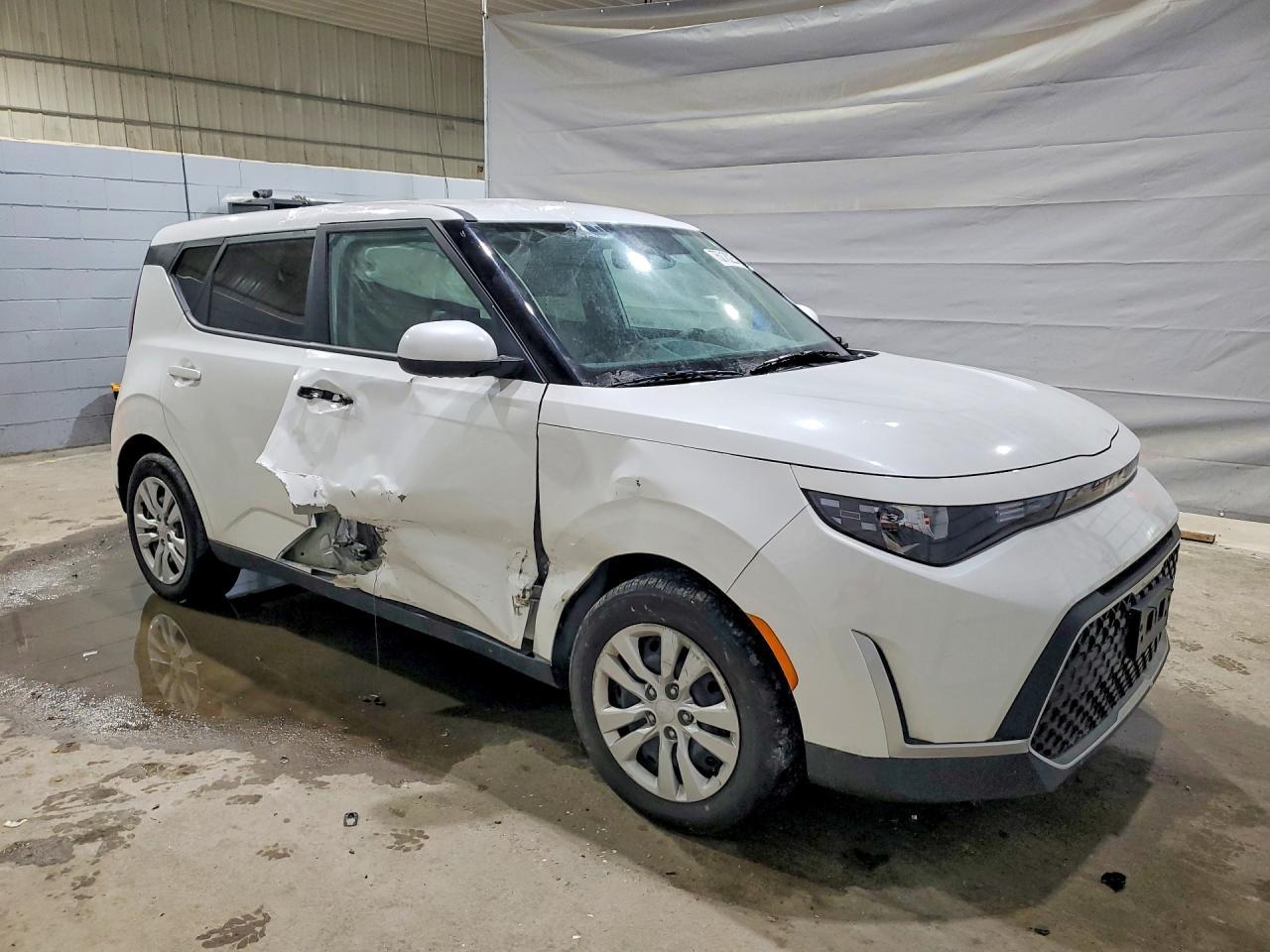 2023 Kia Soul Lx - Image 4