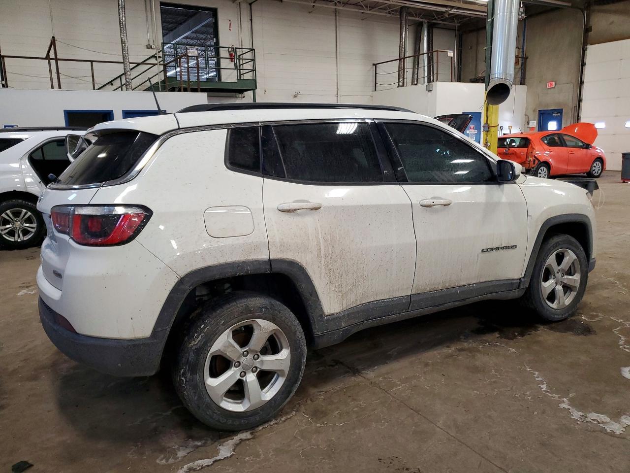 2019 Jeep Compass Latitude - Image 3