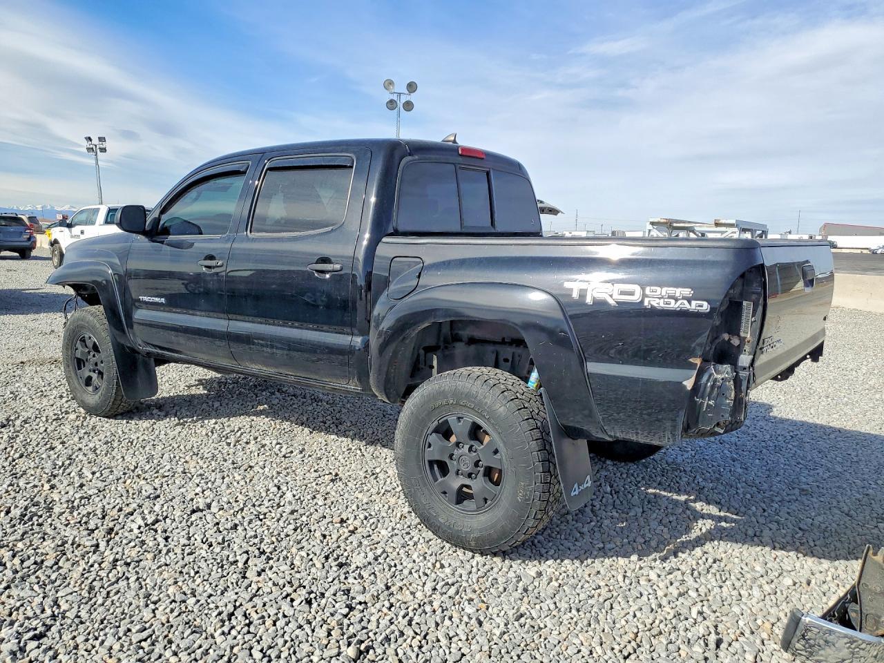 2015 Toyota Tacoma V6 - Фото 2