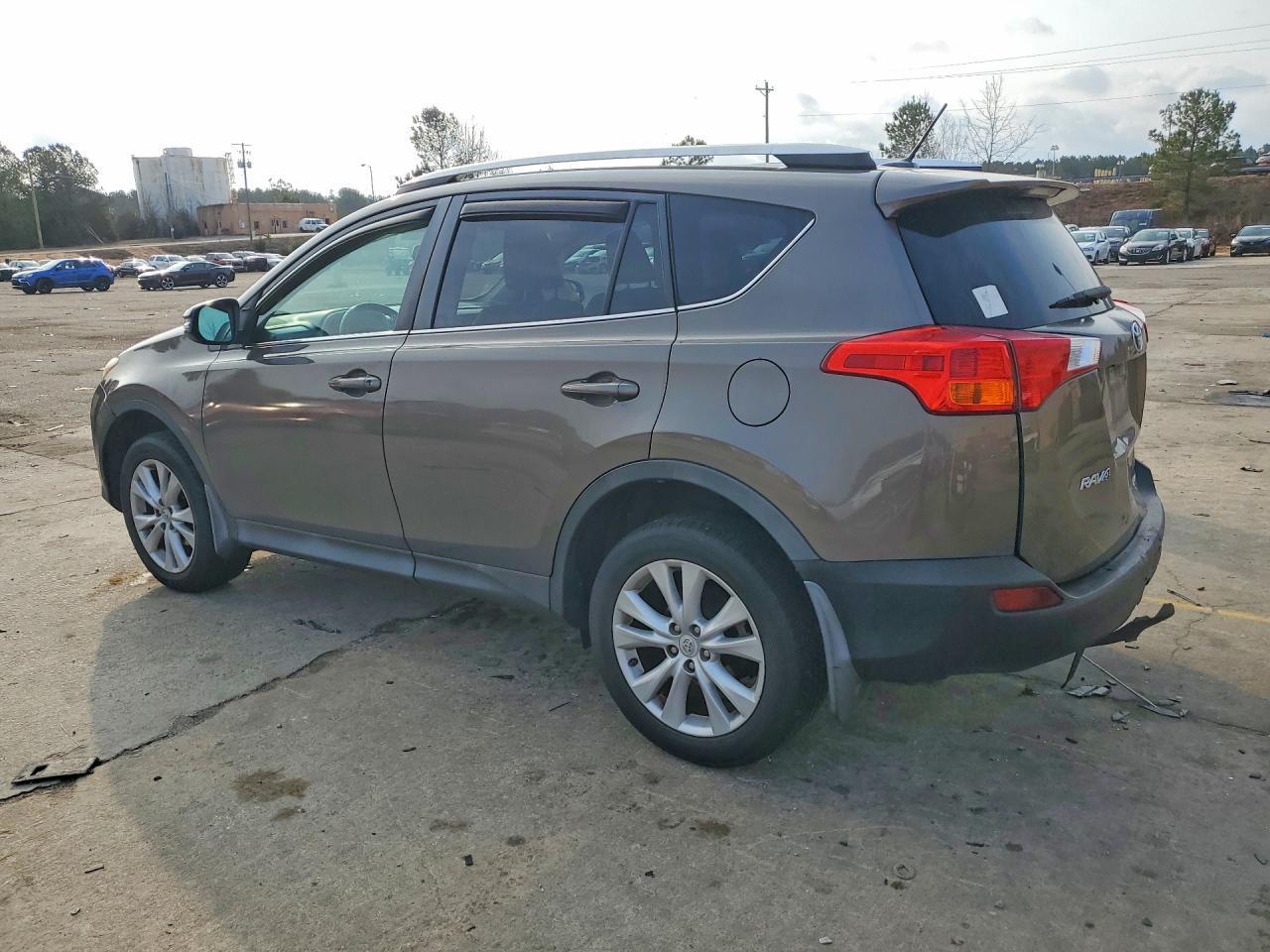 2015 Toyota Rav4 - Image 2