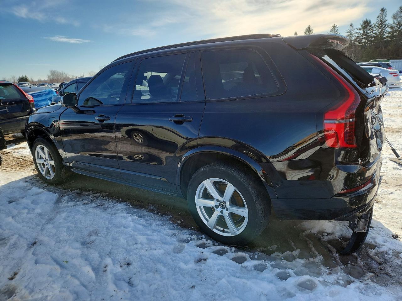 2026 Volvo Xc90 Ultra - Image 2